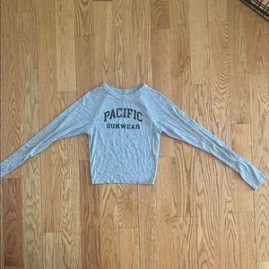Pacific Sunwear Gray Raglan Sleeve Top